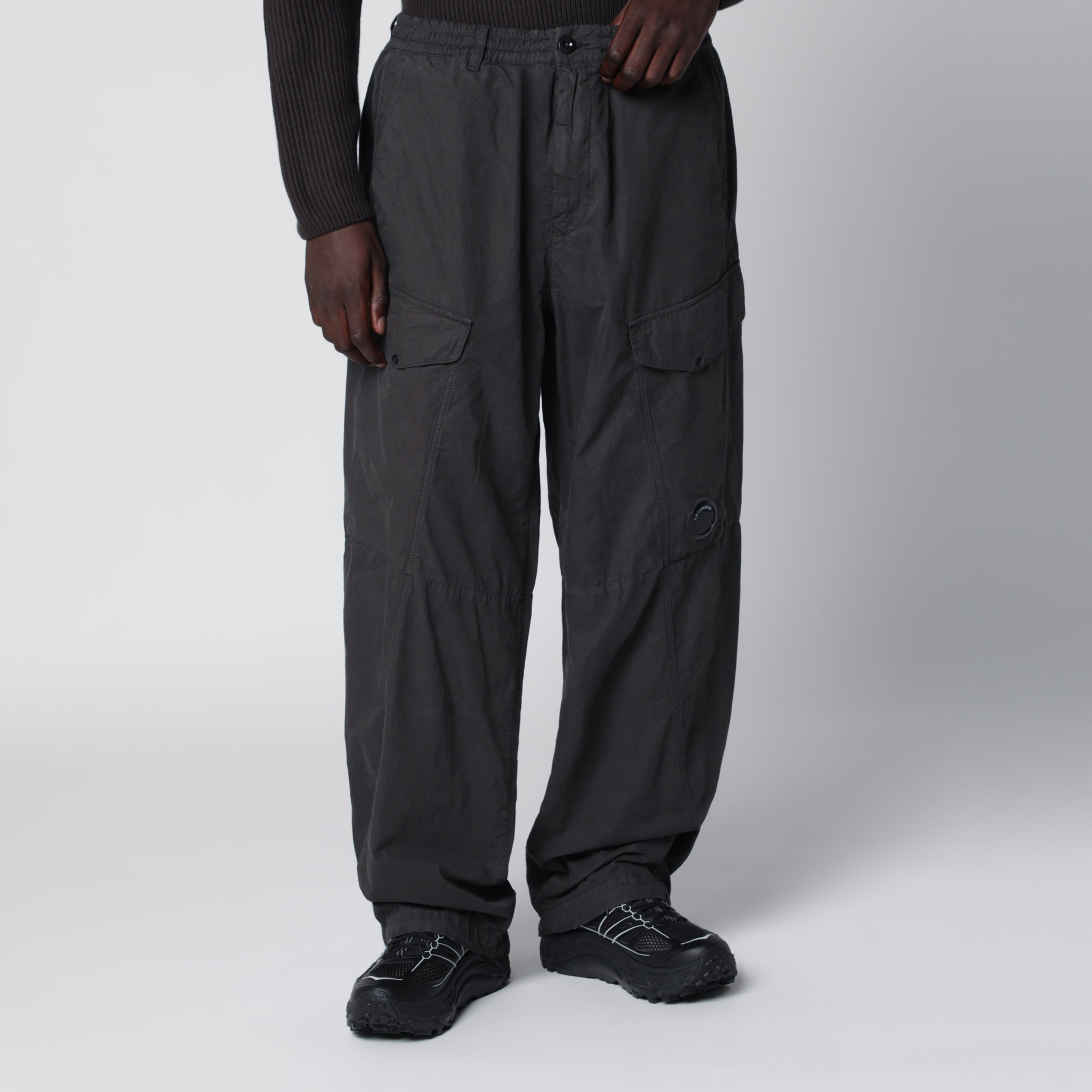 [C.P. Company] Trousers FW26 21CMPA116A110324G