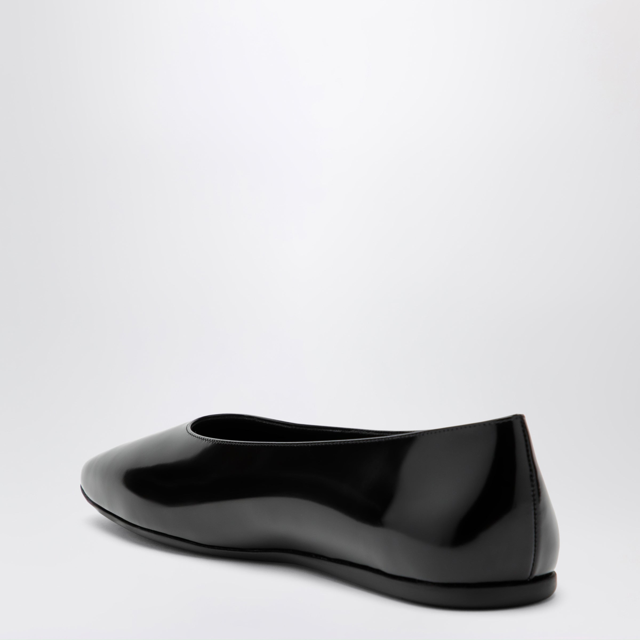 [Prada] Flat shoes FW26 1F522O005055