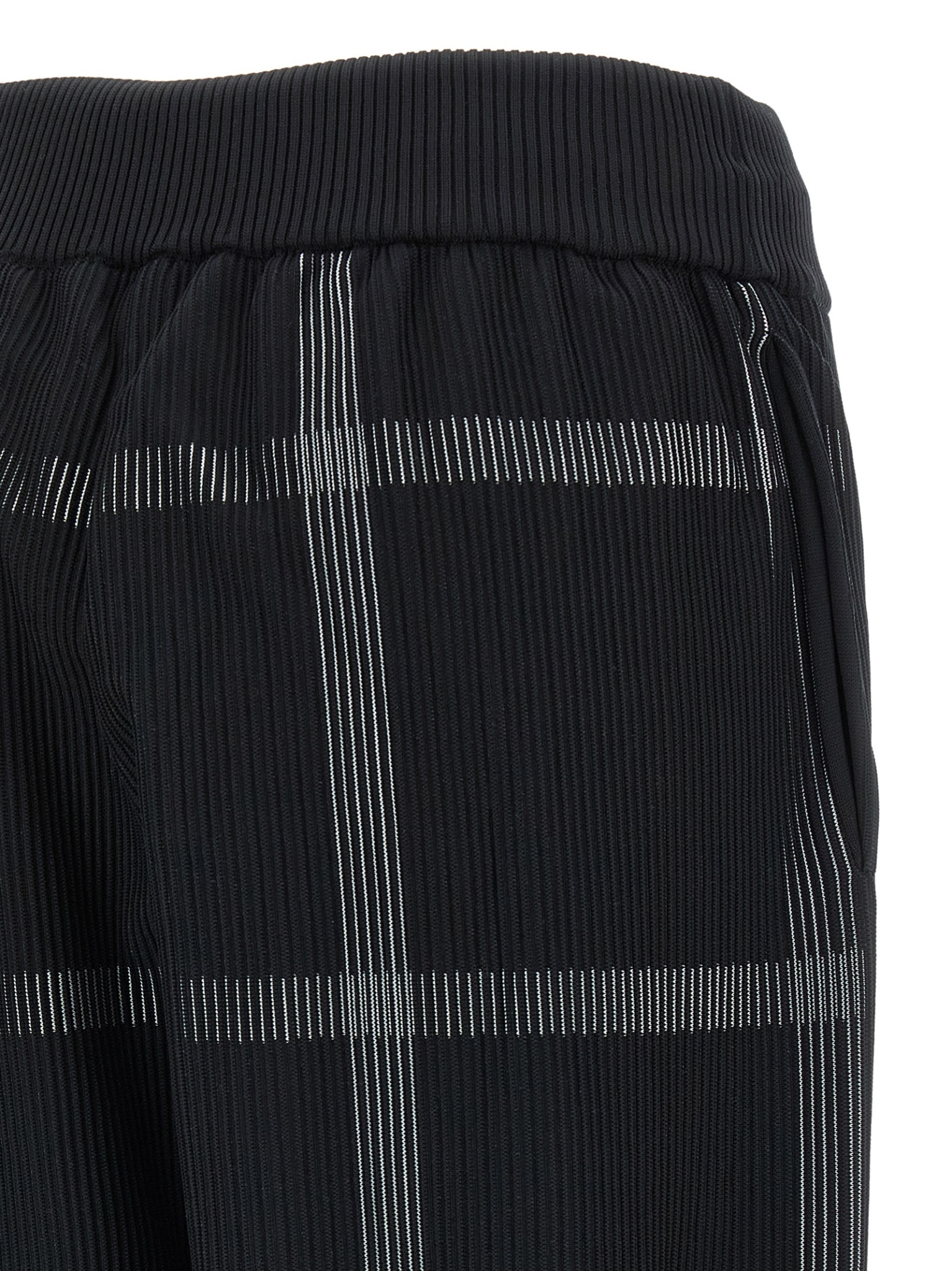 [PLEATS PLEASE ISSEY MIYAKE] Trousers SS26 PP66KF82215