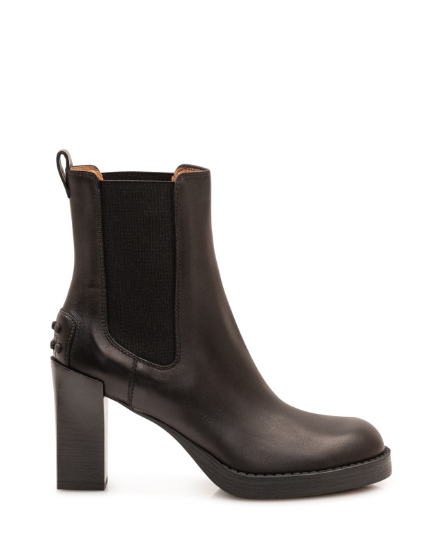 [Tod's] Boots FW26 XXW79L0JL30N6M B999