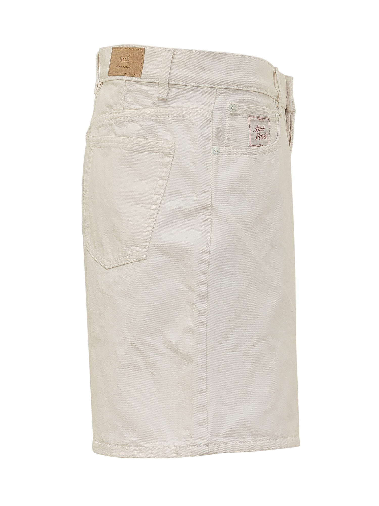 [AMI ALEXANDRE MATTIUSSI] Shorts SS26 HSO836DE0126 136