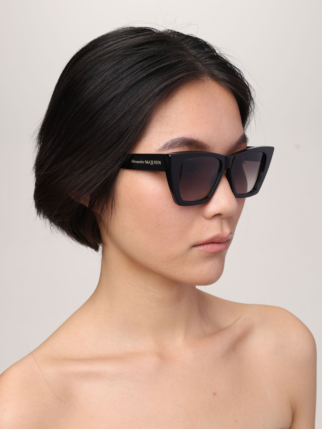 [McQueen] Sunglasses SS26 AM0299S 001