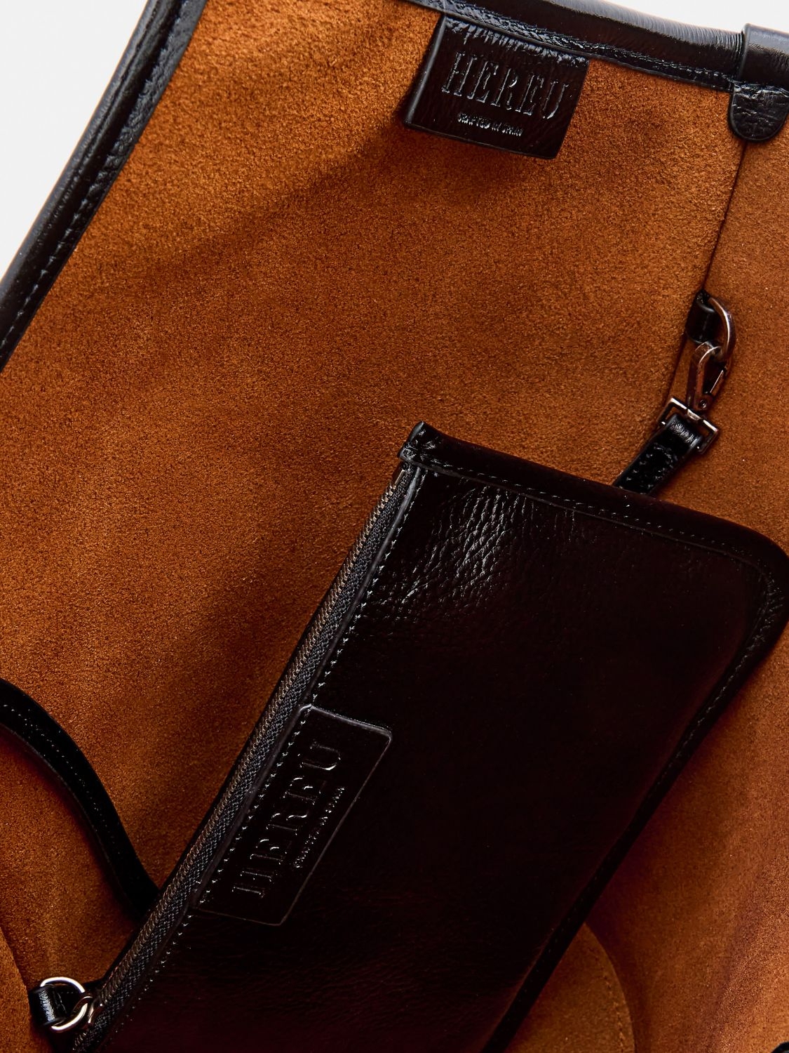 [HEREU] Shoulder bag FW26 WBCALD BLACK