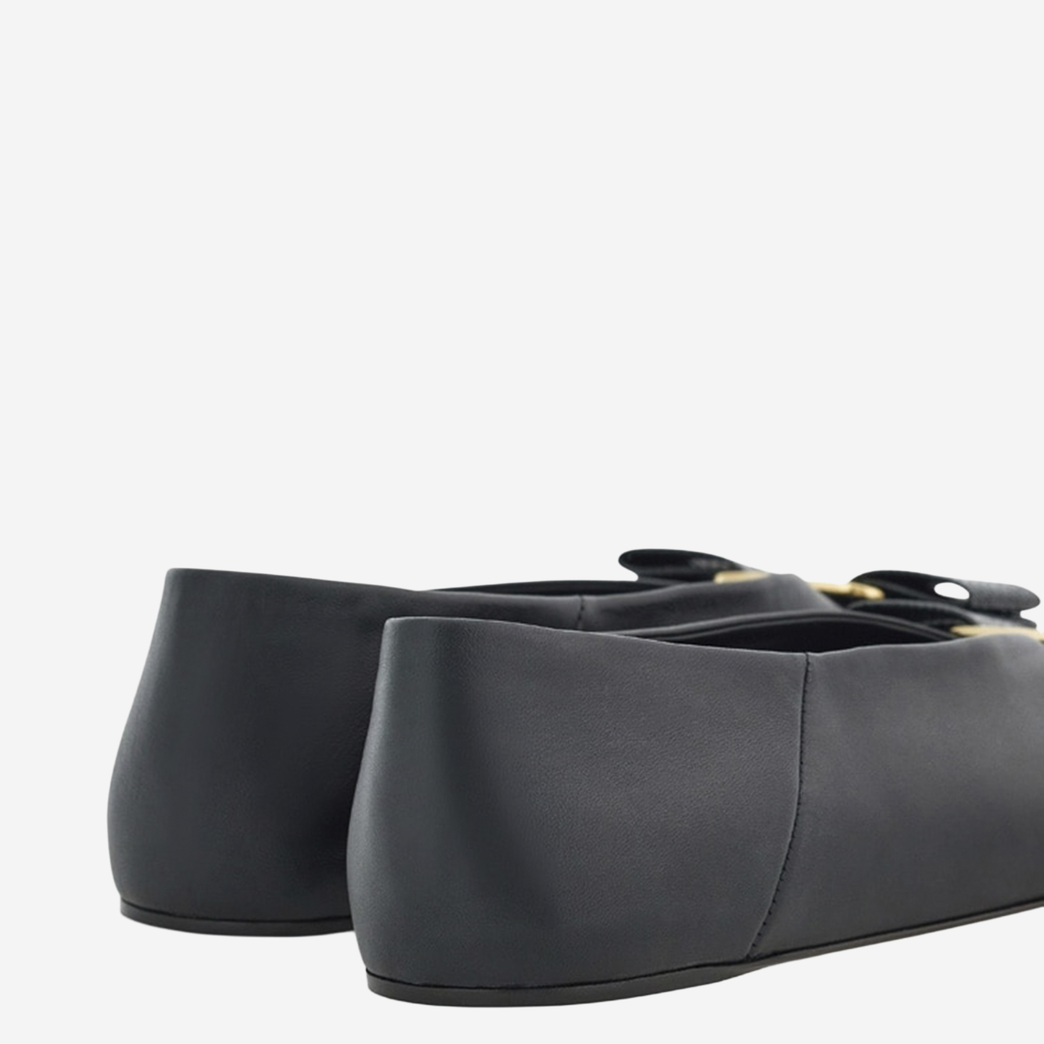 [Salvatore Ferragamo] Flat shoes SS26 01K221001