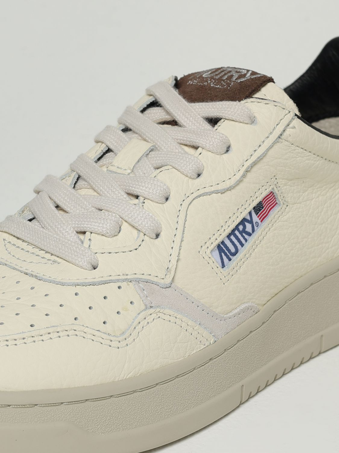 [AUTRY] Sneakers FW26 AULM LE15