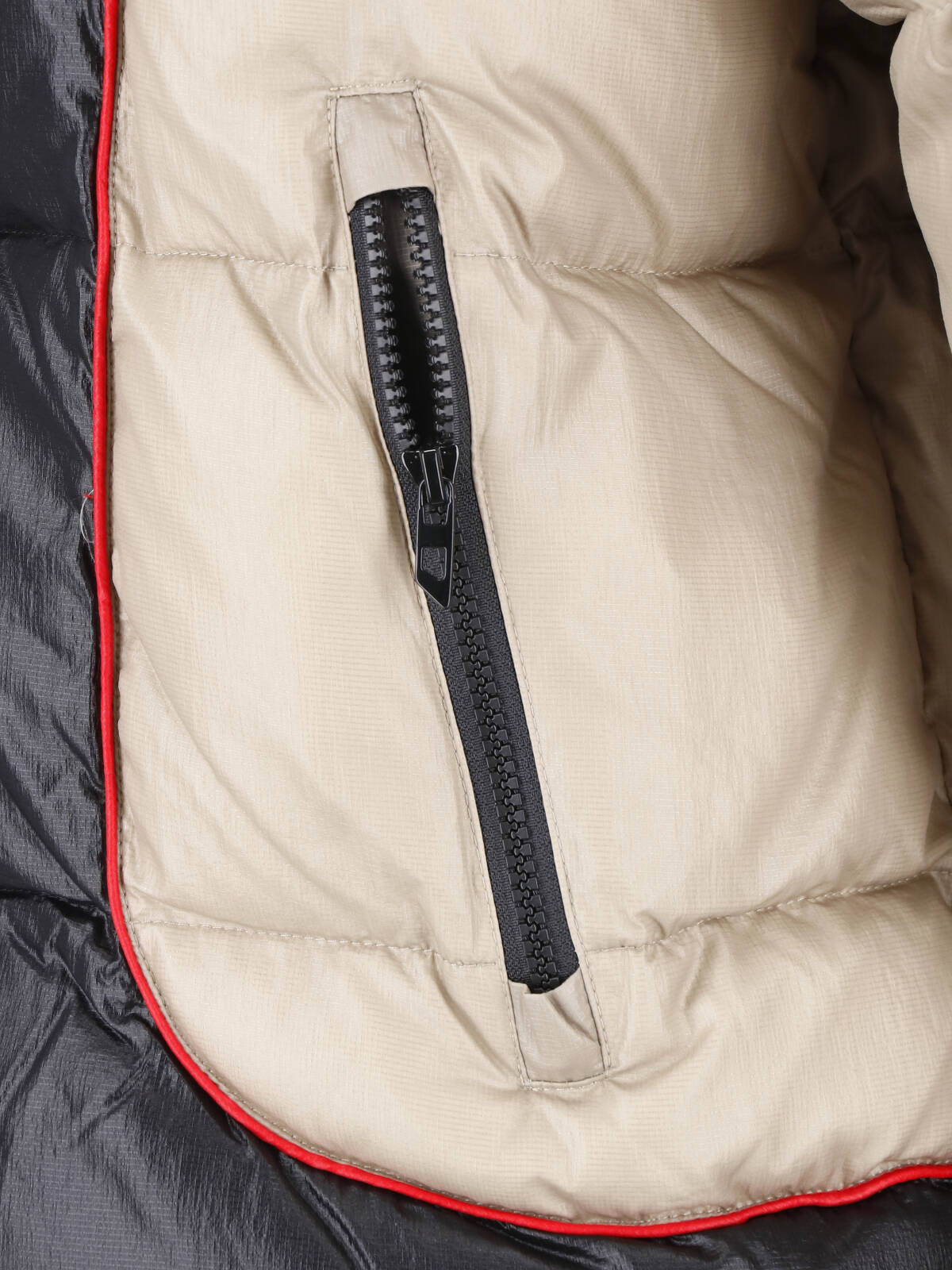 [Diesel] Down Jacket FW26 A21977 0DBCH9XX