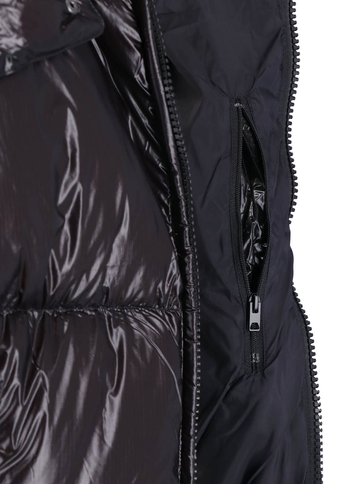 [Diesel] Down Jacket FW26 A23024 0BKCP9XX