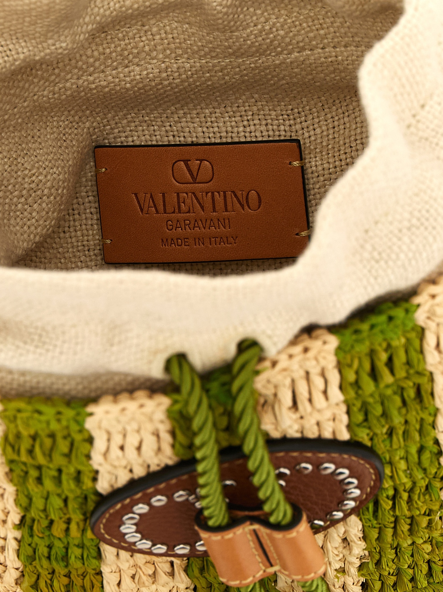 [Valentino Garavani] Shoulder bag SS26 W2B0T03IXUC8J