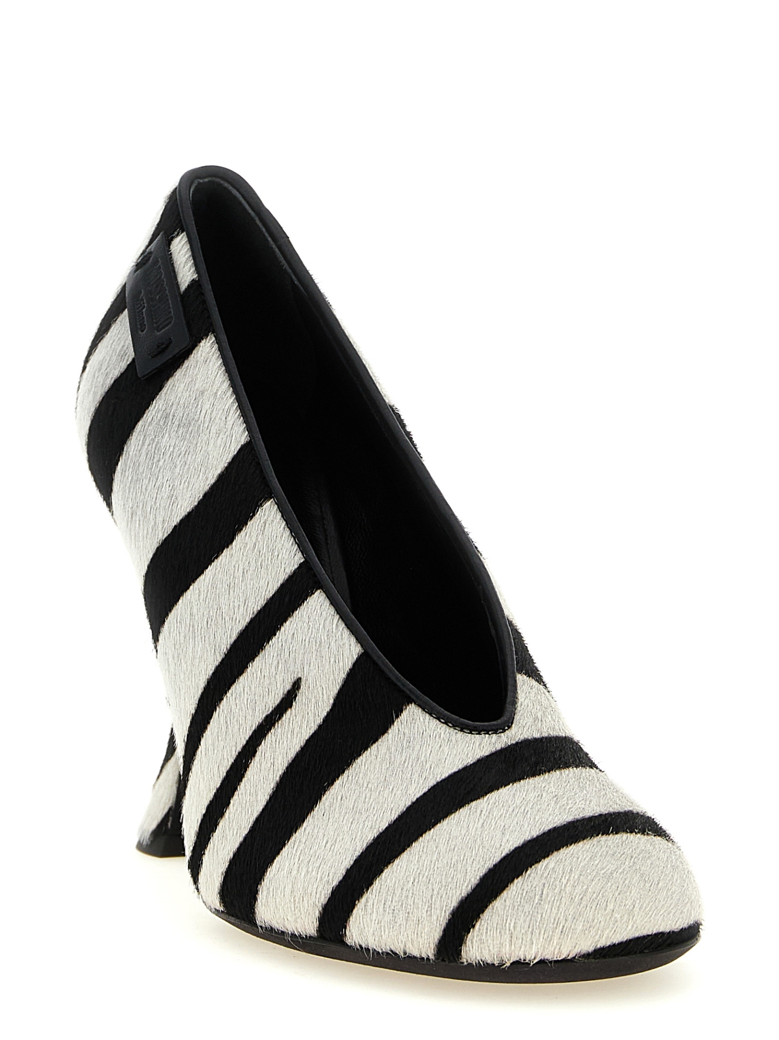 [Moschino] Pumps FW26 MA1020AC1PML010A