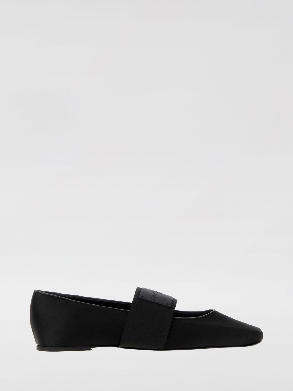 [Givenchy] Flat shoes SS26 BE5017E2J2 001