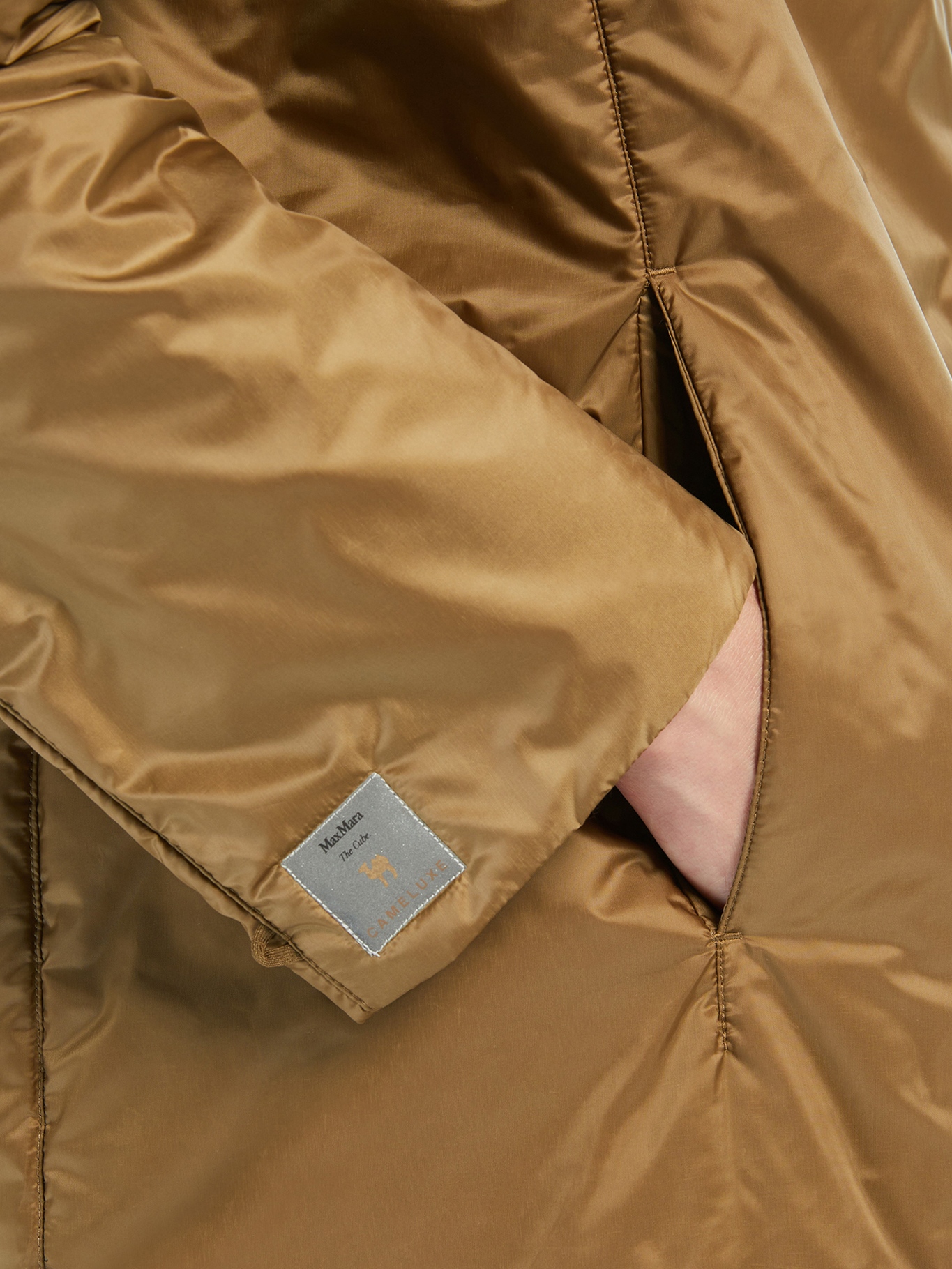 [MAX MARA THE CUBE] Down jacket FW26 2629486034600051 CARAMEL