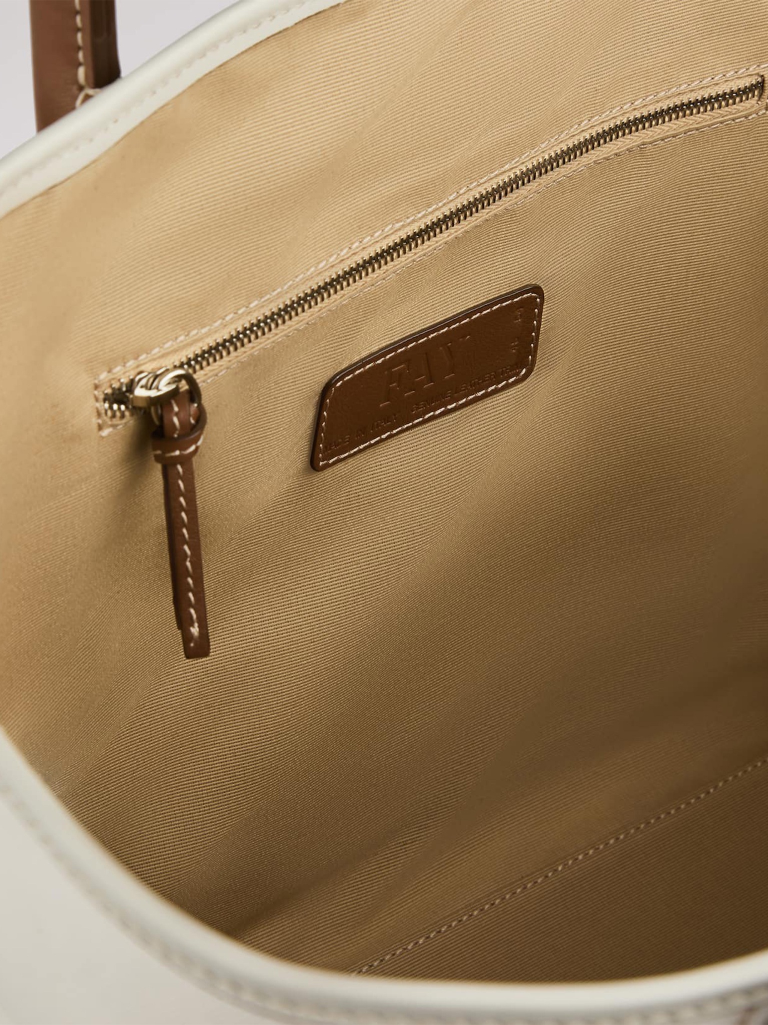 [Fay] Shoulder bag SS26 NKWABCA0300 V4J