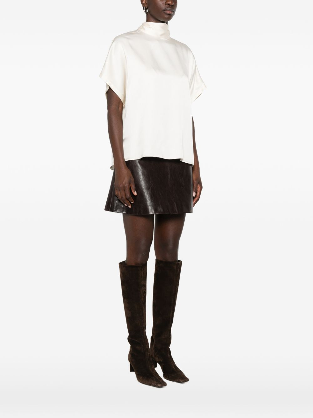 [Brunello Cucinelli] T-shirts Sleeveless FW26 MB179B1S24C7925