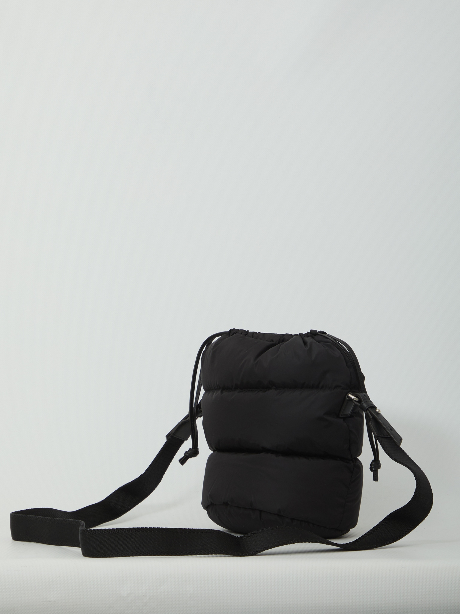 [Moncler] Shoulder bag FW26 L209B5I00001_M6275_999