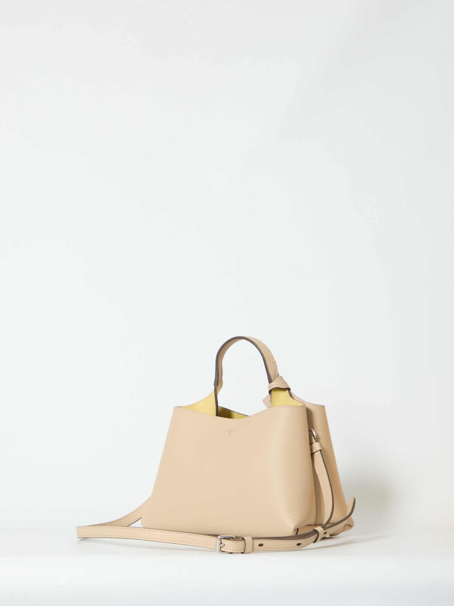 [Tod's] Tote bag SS26 XBWAPAEL000_QRI_4L63