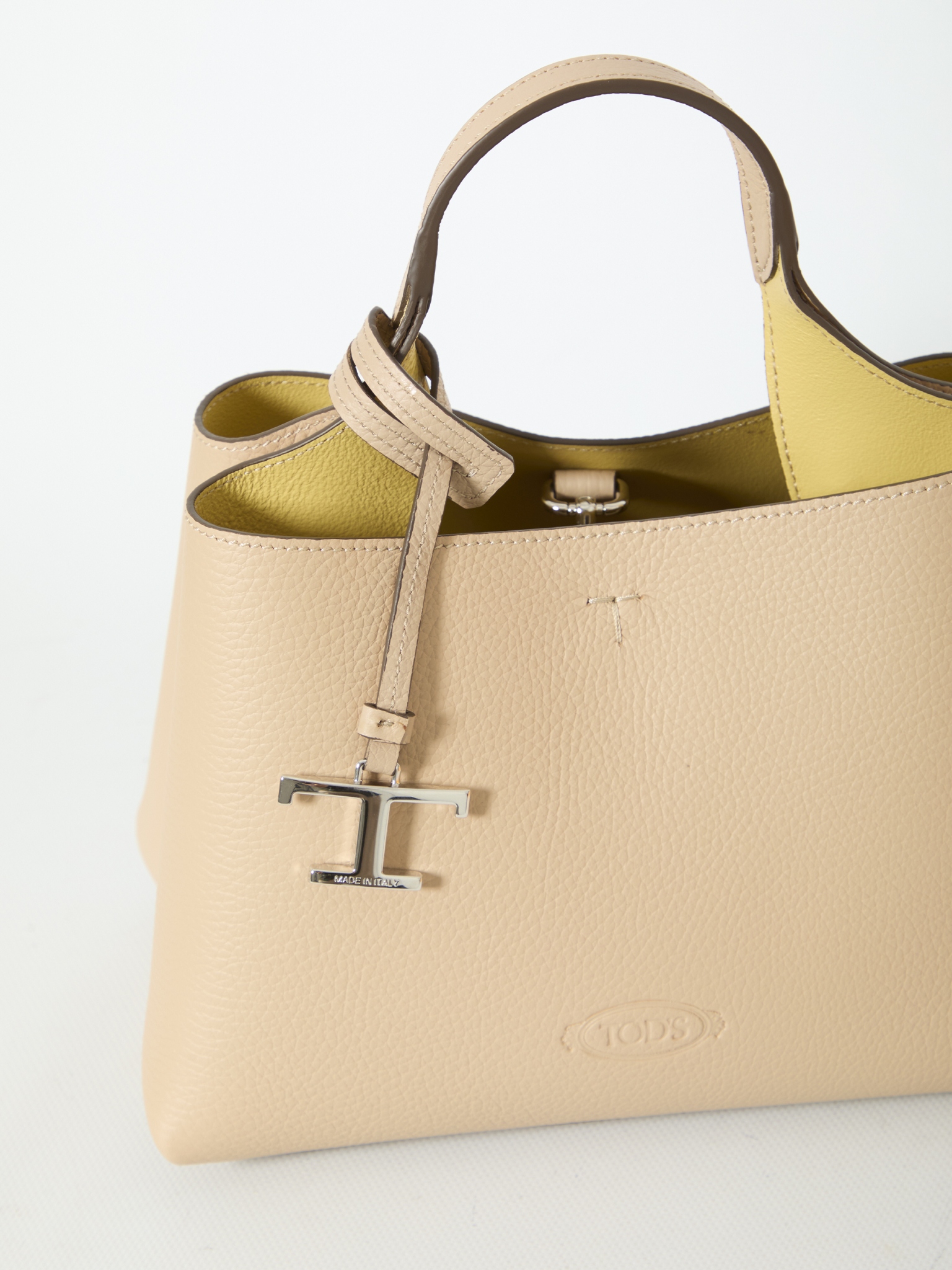 [Tod's] Tote bag SS26 XBWAPAEL000_QRI_4L63