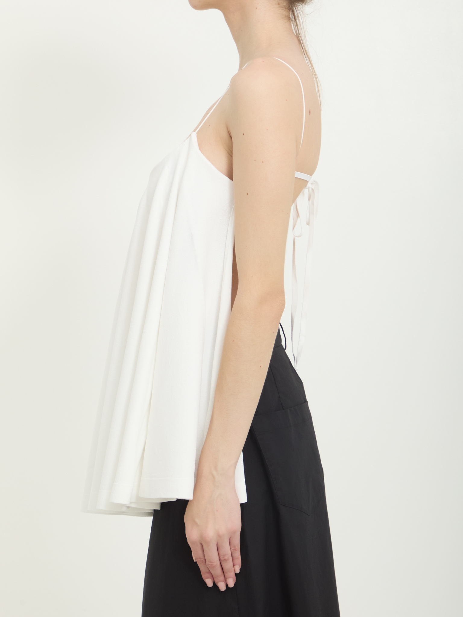 [JACQUEMUS] T-shirts Sleeveless SS26 ETOW00903A_K00303_100