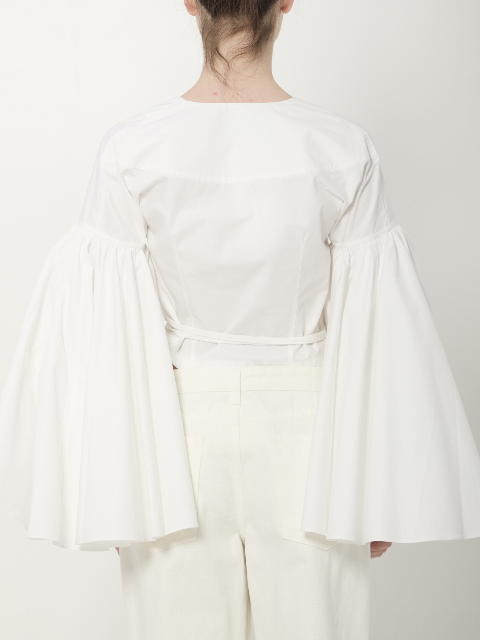 [JACQUEMUS] Blouse SS26 TOW00904A_W00648_100