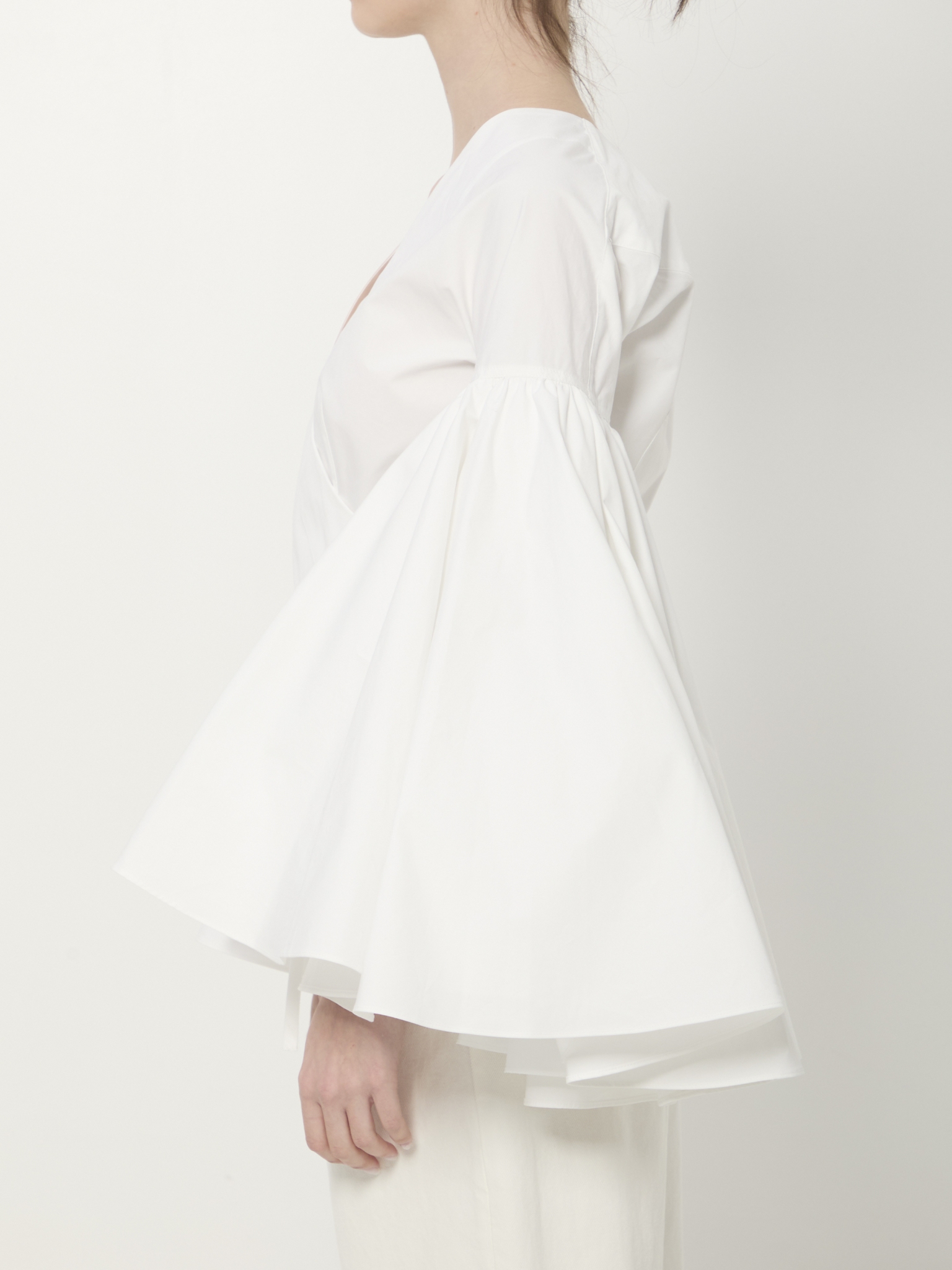 [JACQUEMUS] Blouse SS26 TOW00904A_W00648_100