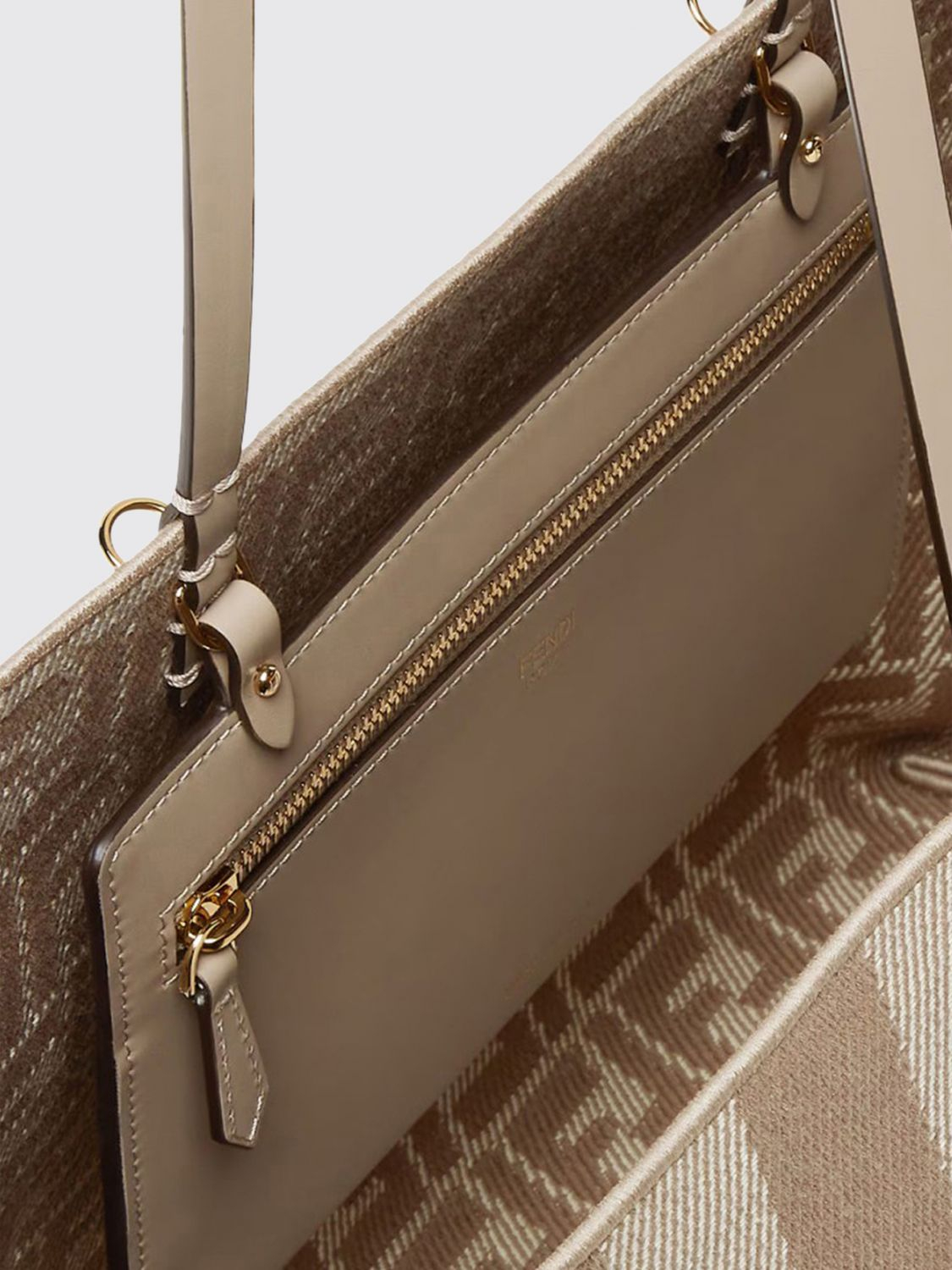 [Fendi] Tote bag SS26 8BH425AUPJ F1SNP