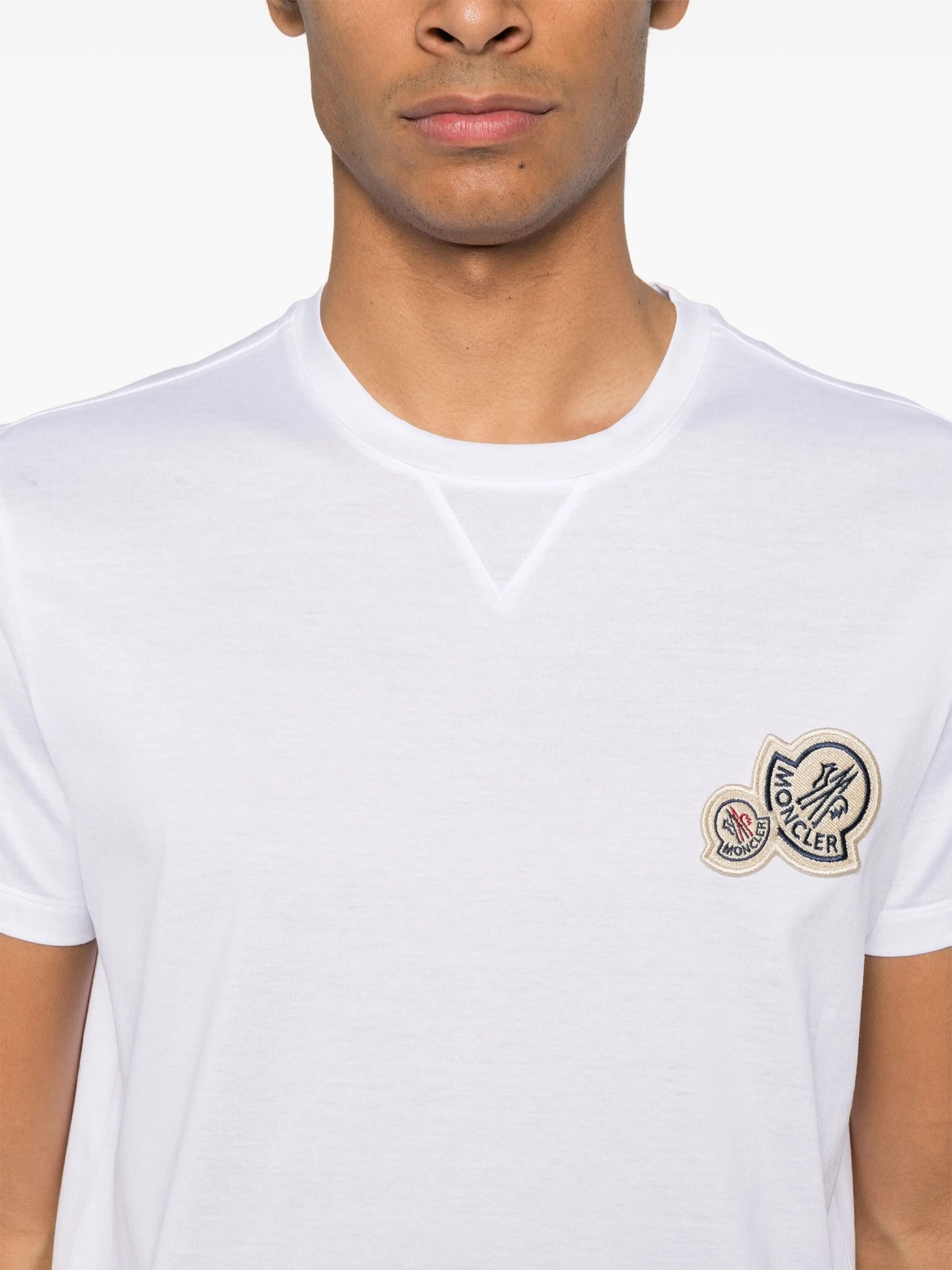 [Moncler] T-shirts Short Sleeve FW26 L20918C000418390Y001