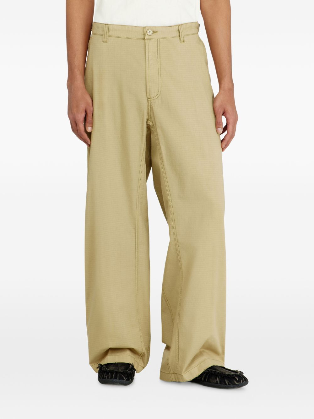 [Diesel] Pants FW26 A226920DLCM5LE