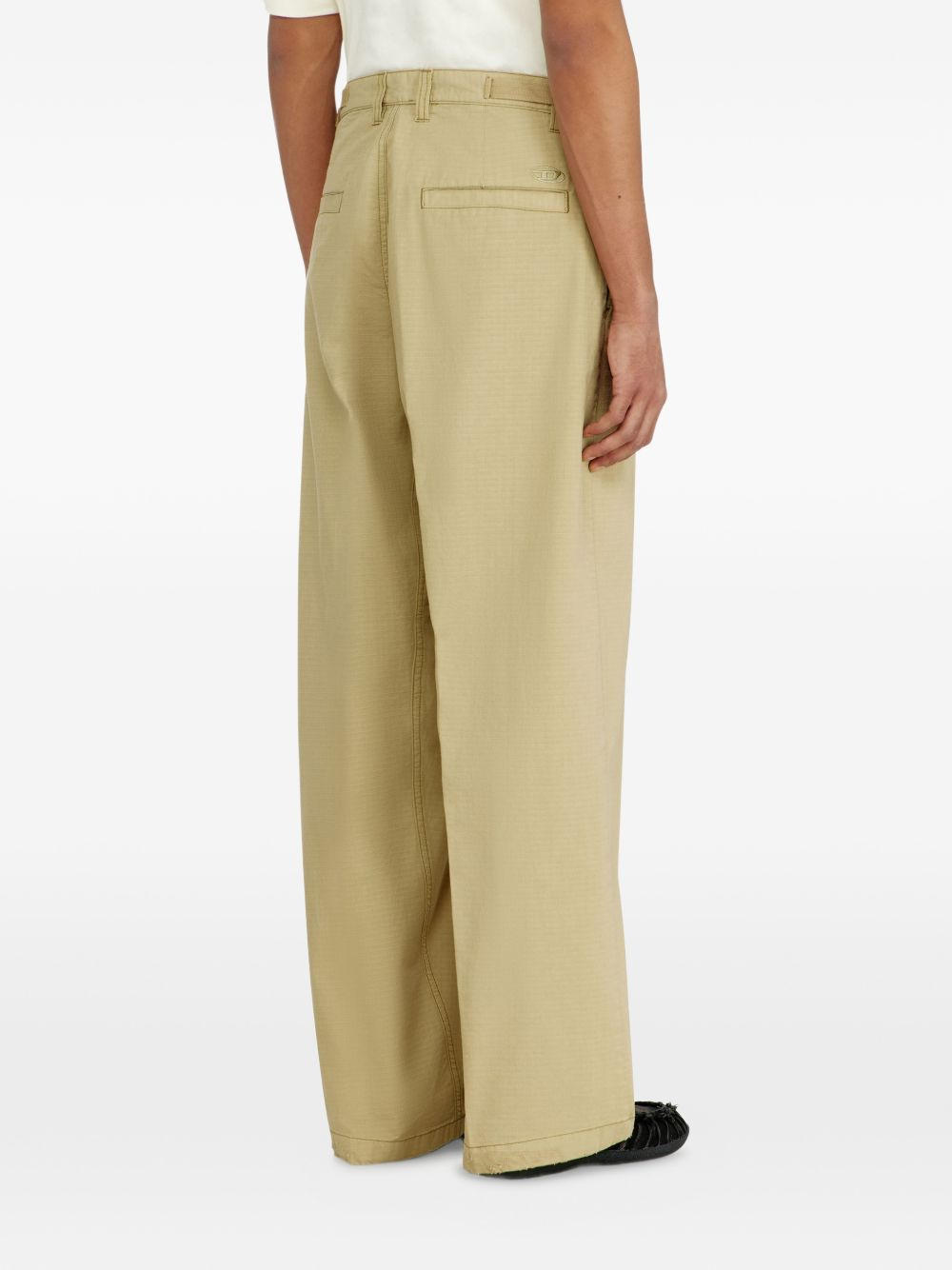 [Diesel] Pants FW26 A226920DLCM5LE