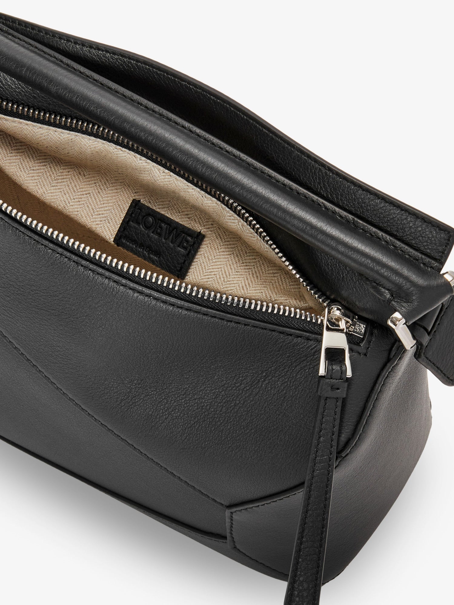 [Loewe] Tote bag FW26 A510P60XAC1100