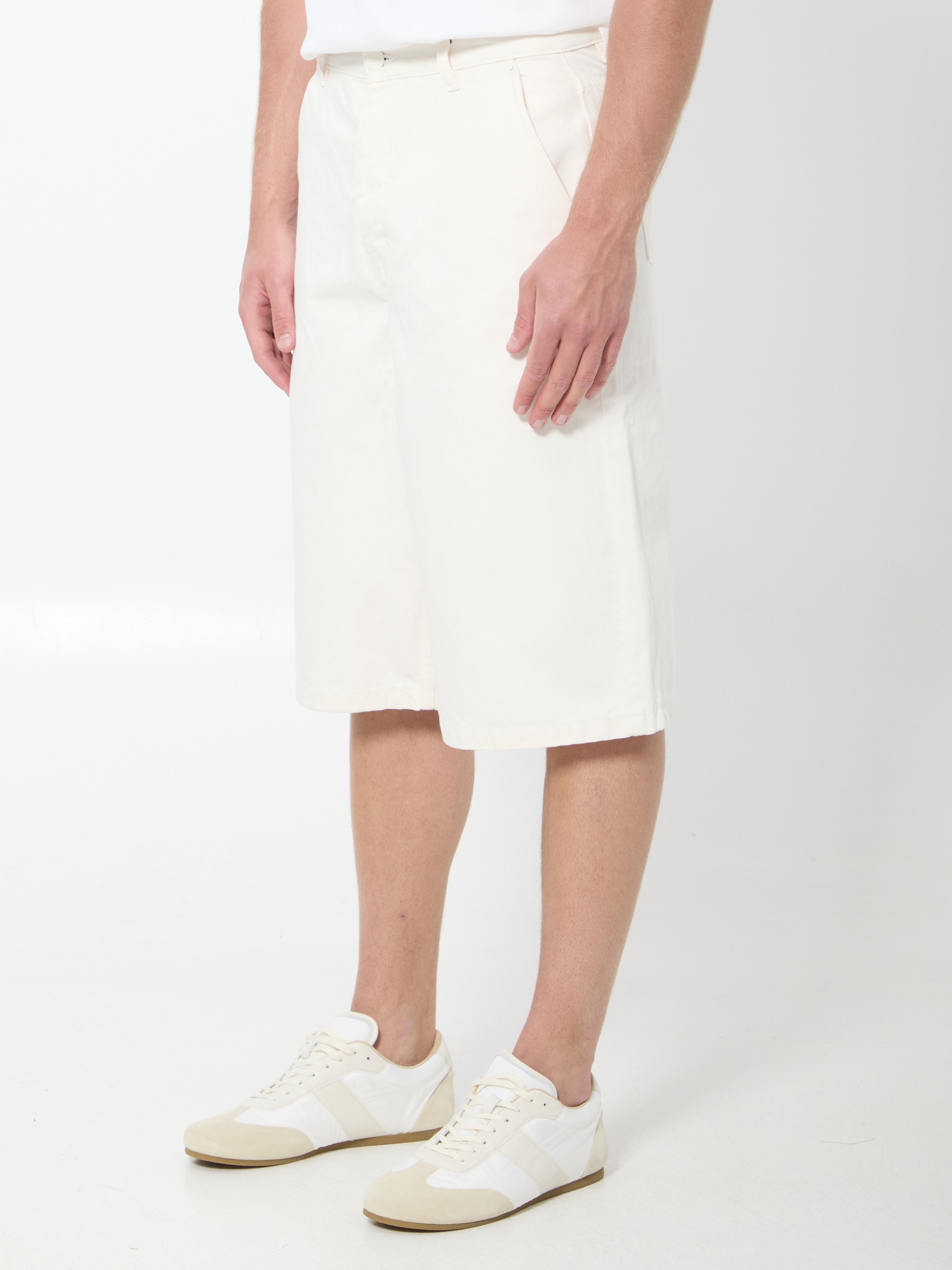 [Ami Paris] Shorts SS26 HS0837_DE0126_136