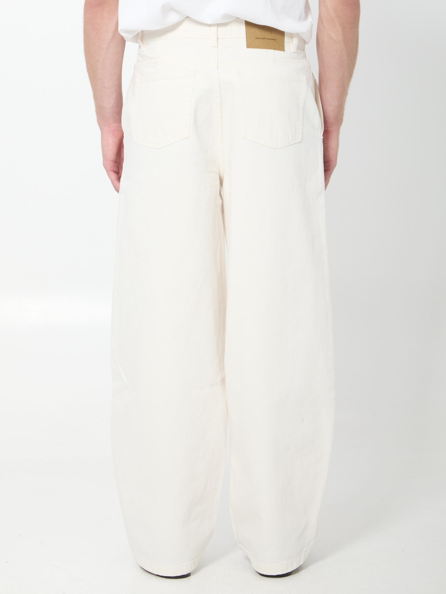 [Ami Paris] Jeans SS26 HTR871_DE0126_136