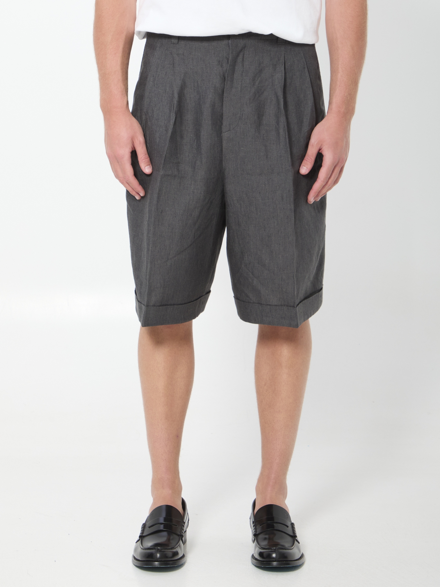 [JACQUEMUS] Shorts SS26 SOM00537A_W00810_970