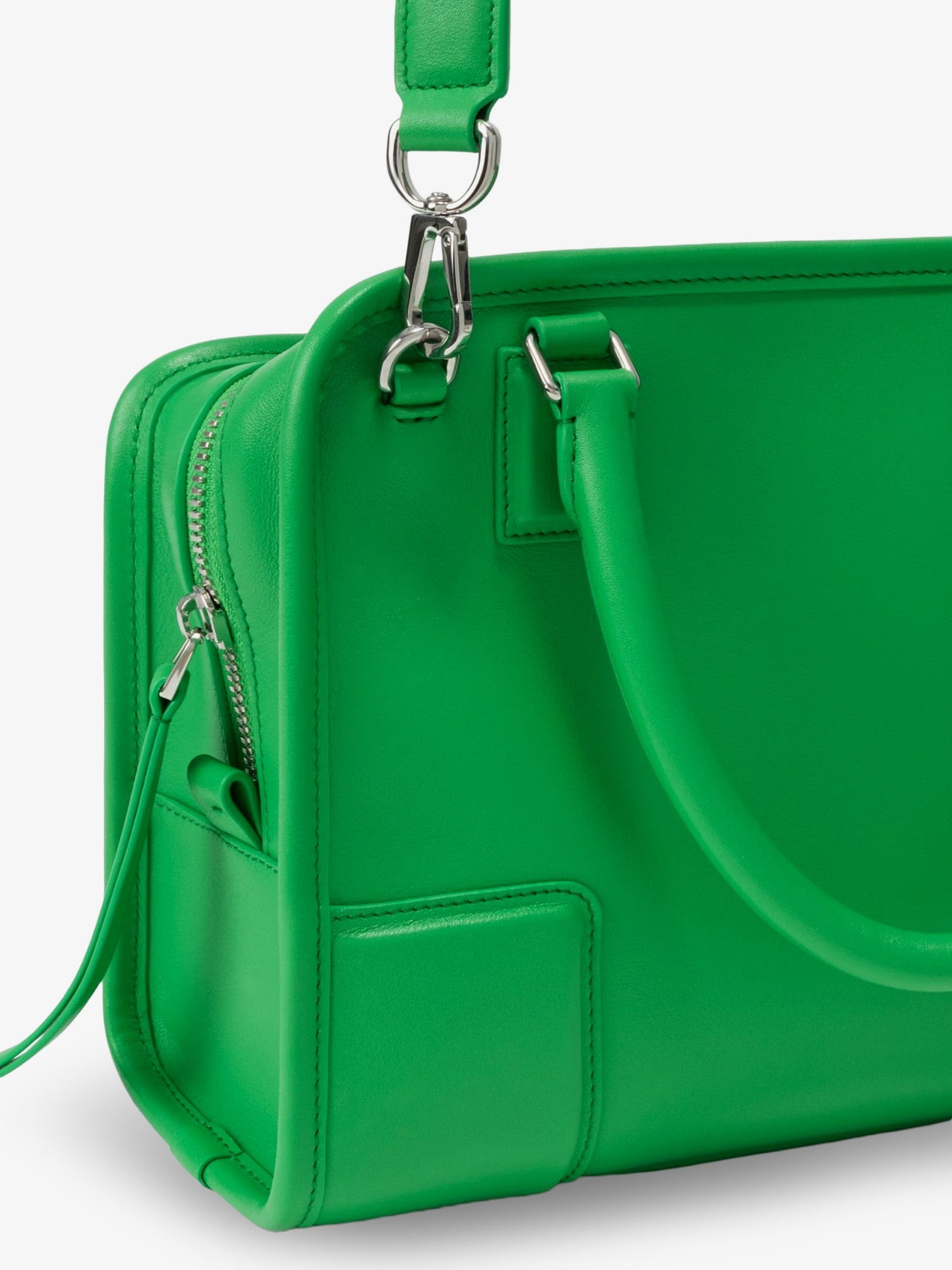 [Loewe] Tote bag FW26 A039AS0X019538