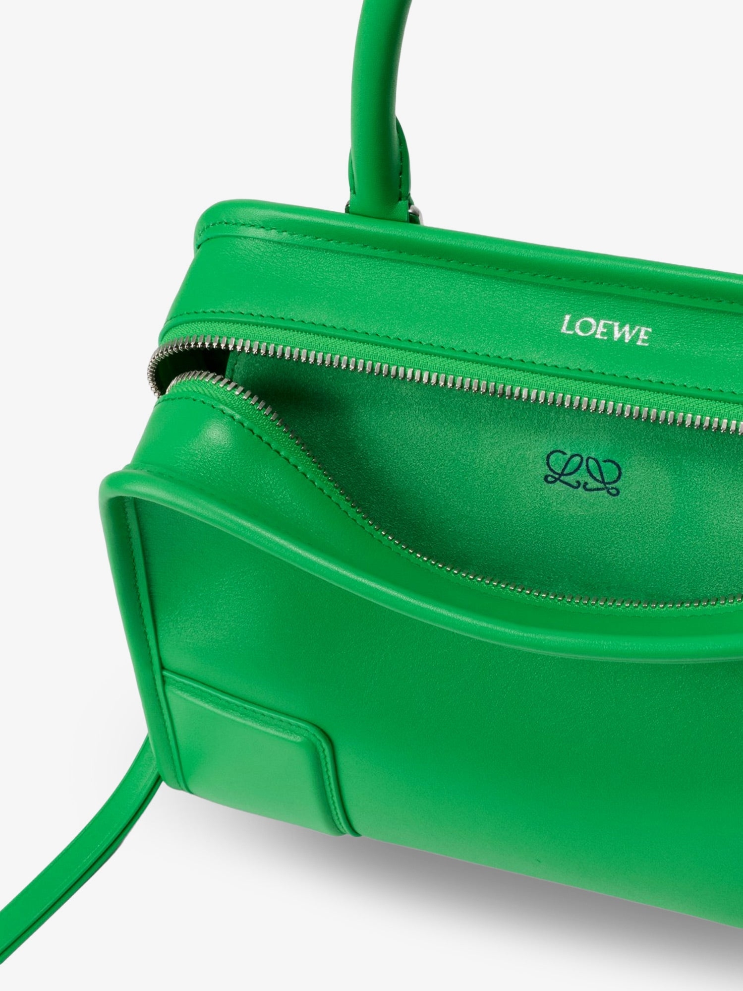 [Loewe] Tote bag FW26 A039AS0X019538