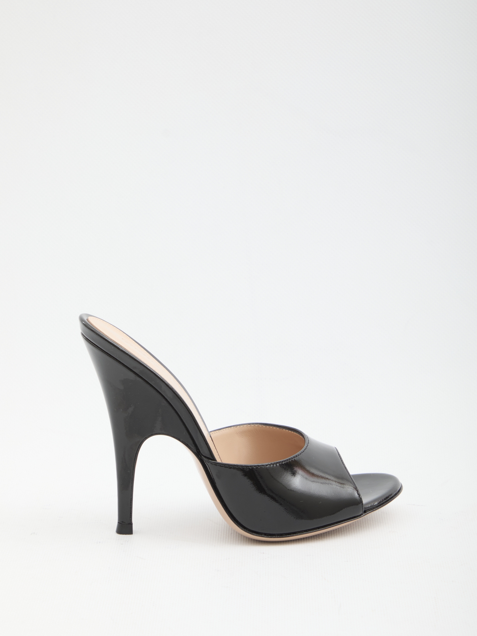[Gianvito Rossi] Sandals SS26 G10161_11RIC_BLACK