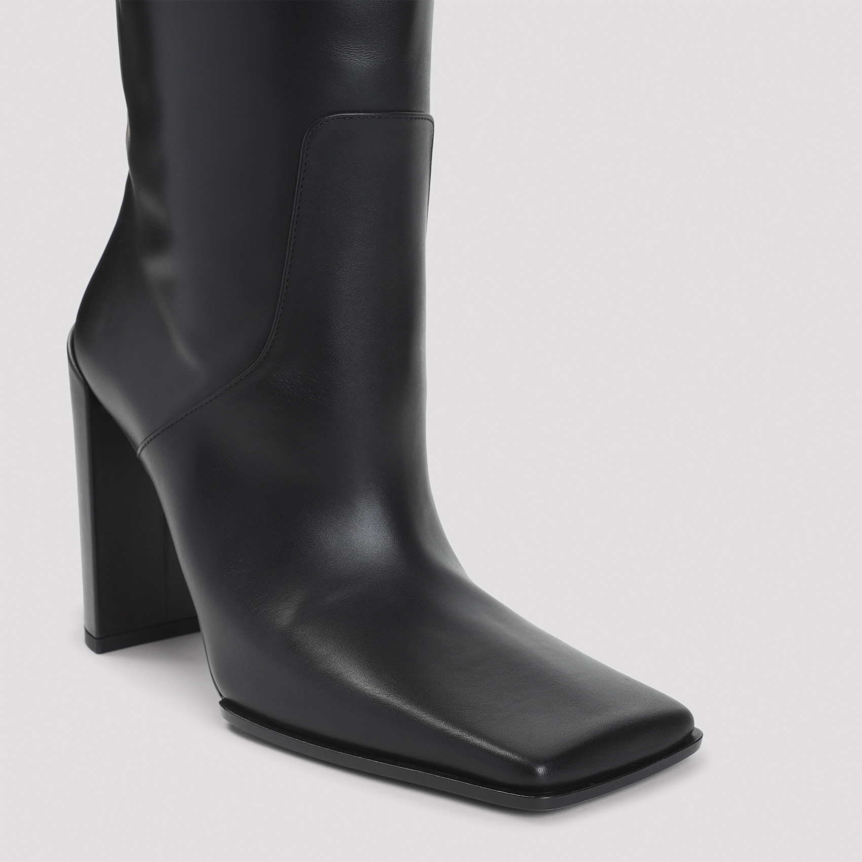 [Alaia] Boots SS26 AA3O2005I052