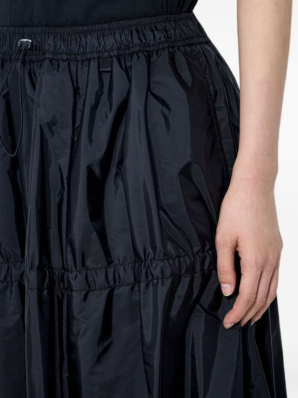 [Moncler] Long skirt FW26 L2 093 2D000 10 539ZD 999