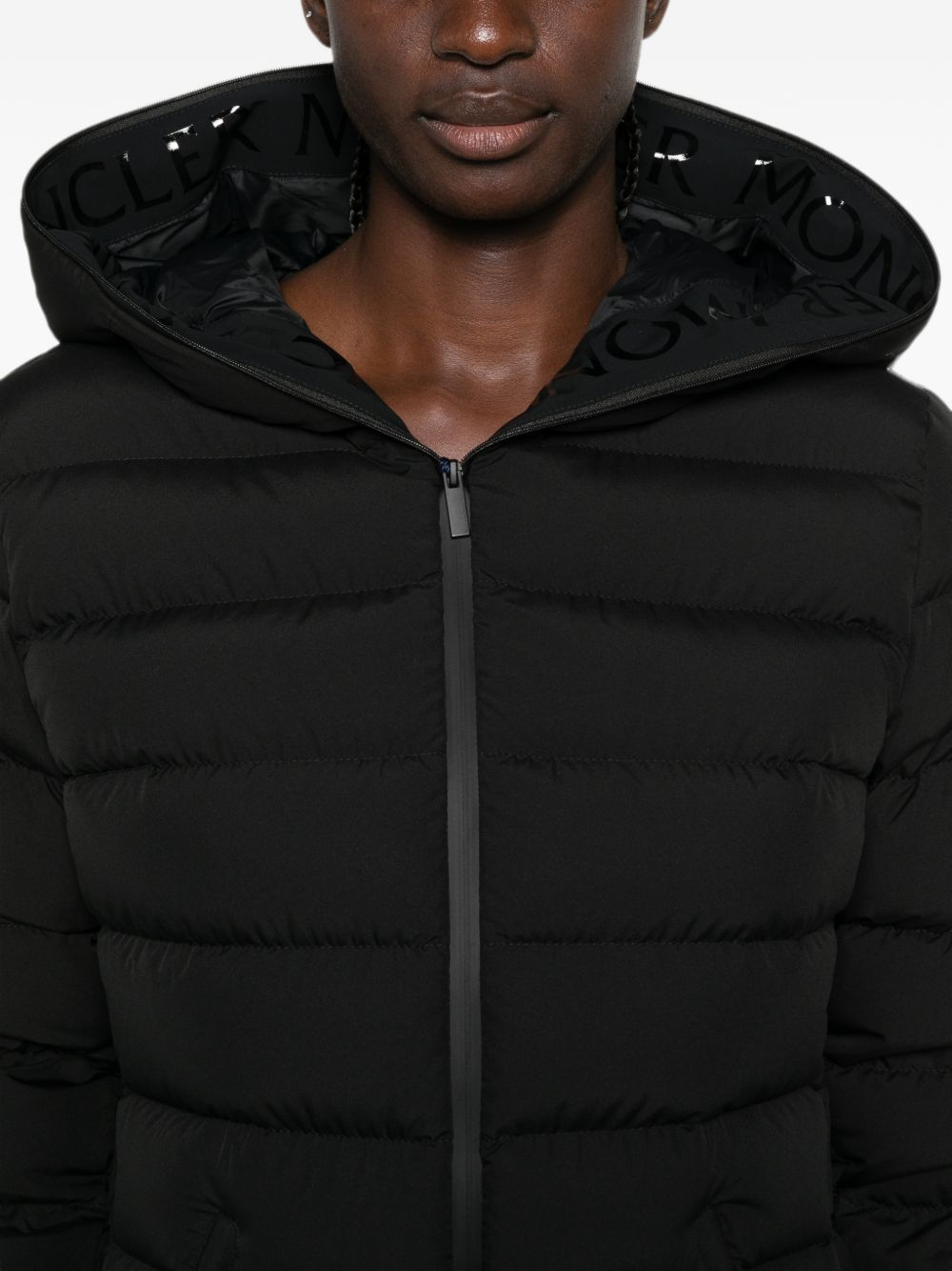 [Moncler] Down jacket FW26 L2 093 1A001 46 599KJ 999