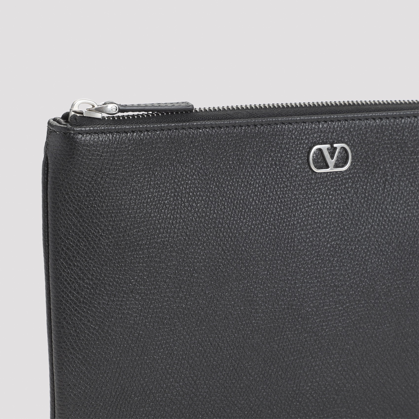 [Valentino Garavani] Pouch FW26 9Y2P0AP5UAG