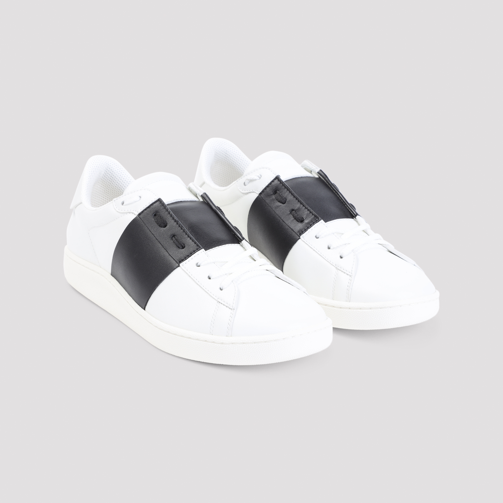 [Valentino Garavani] Sneakers FW26 9Y2S0N84BYA