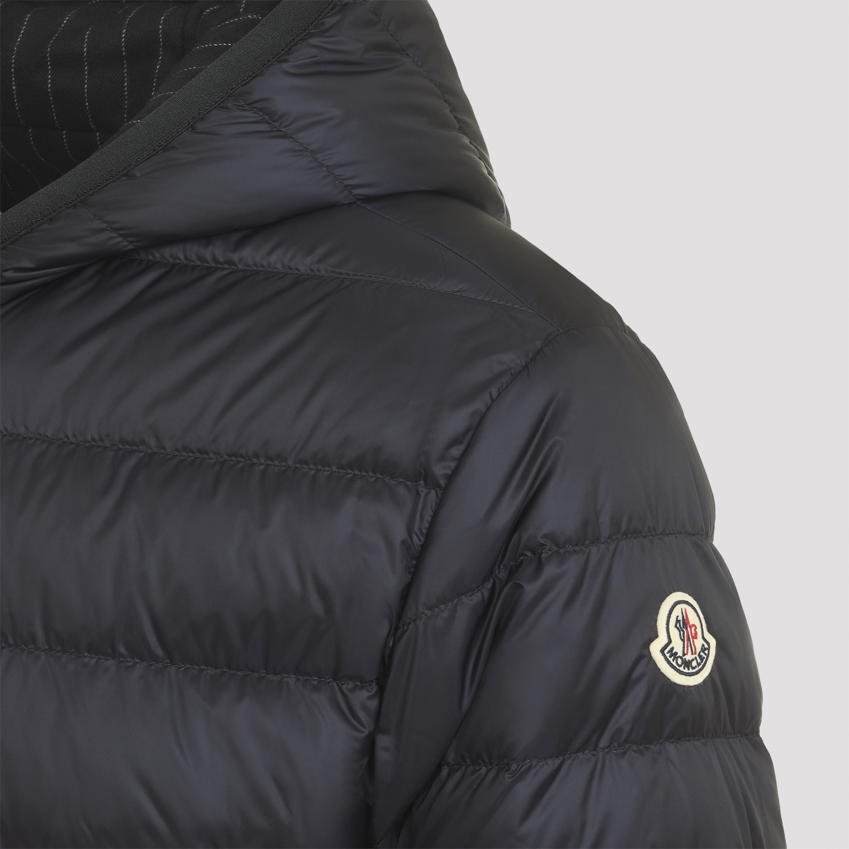 [Moncler] Down Jacket FW26 L20911A00026.599RF
