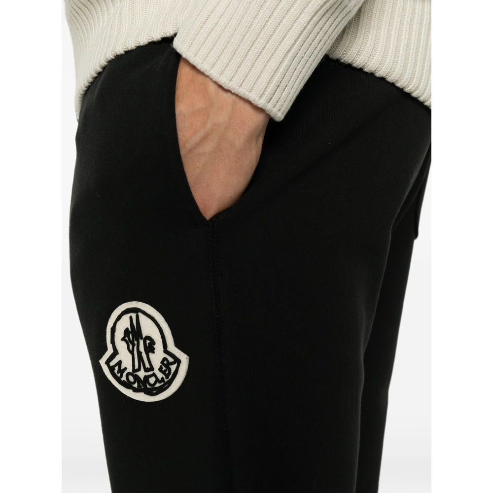 [Moncler] Shorts FW26 899V4 8H000-12 999
