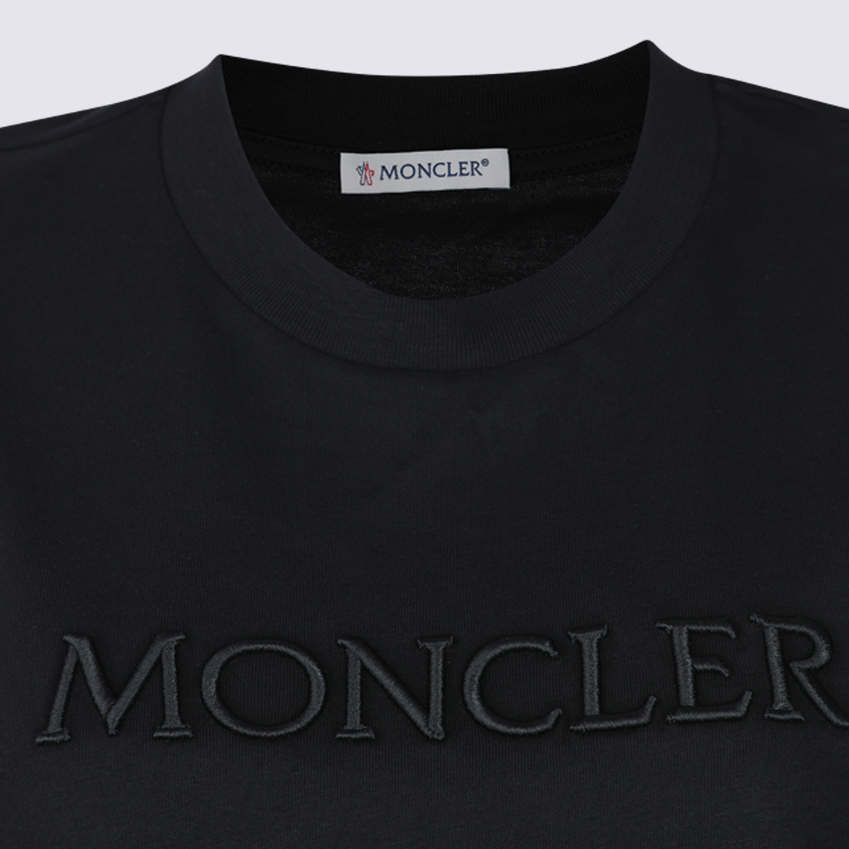 [Moncler] T-shirts Short Sleeve FW26 L20938C0002189AUO999