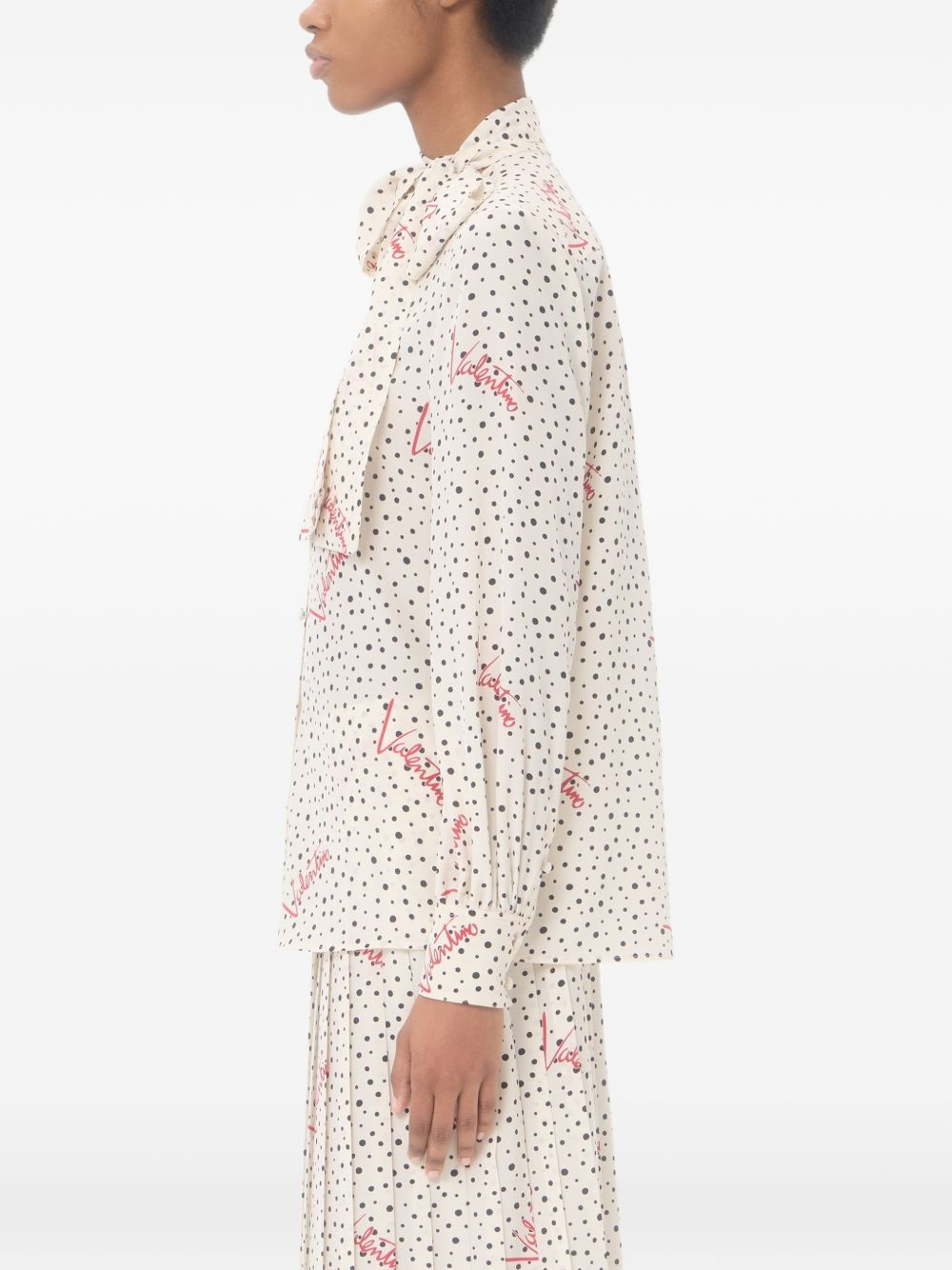 [Valentino] Shirts Long Sleeve FW26 BAB8N0A9N3G5