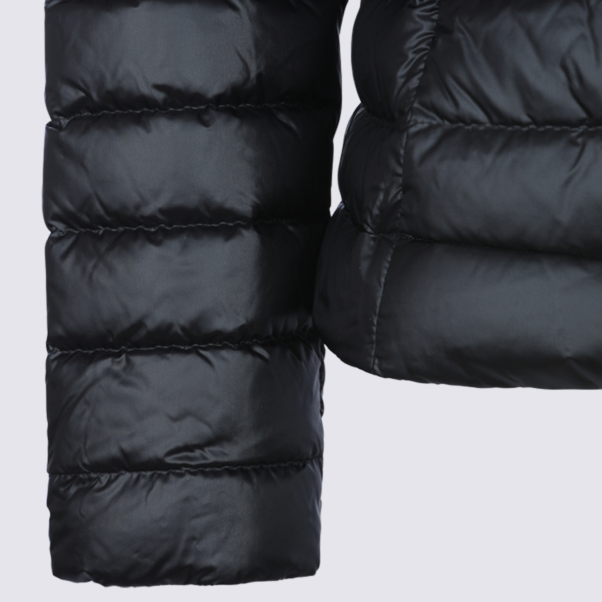 [Moncler] Down jacket FW26 L20931A00092597YG999