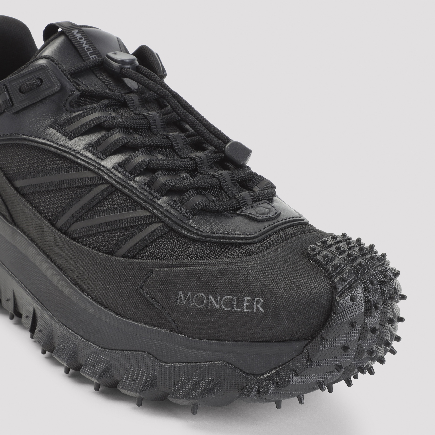 [Moncler] Sneakers FW26 L209A4M00120.M7208