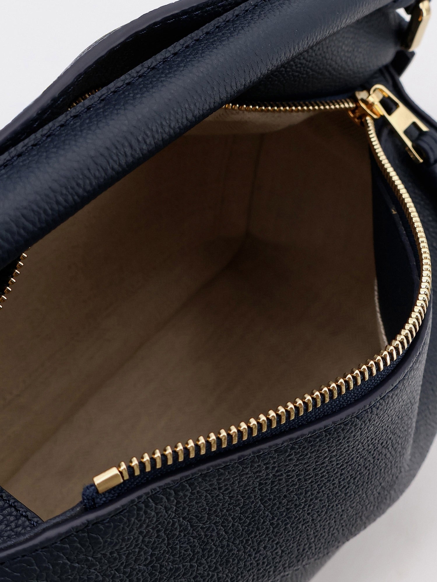 [Loewe] Tote bag FW26 A510P60XAW5544
