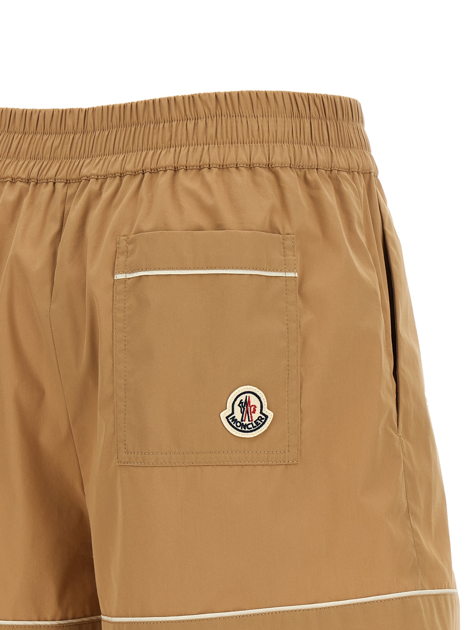 [Moncler] Shorts FW26 L20932B00001599MW20U