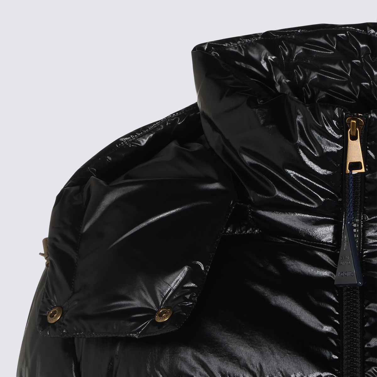 [Moncler] Down jacket FW26 L20931A00031597EU999