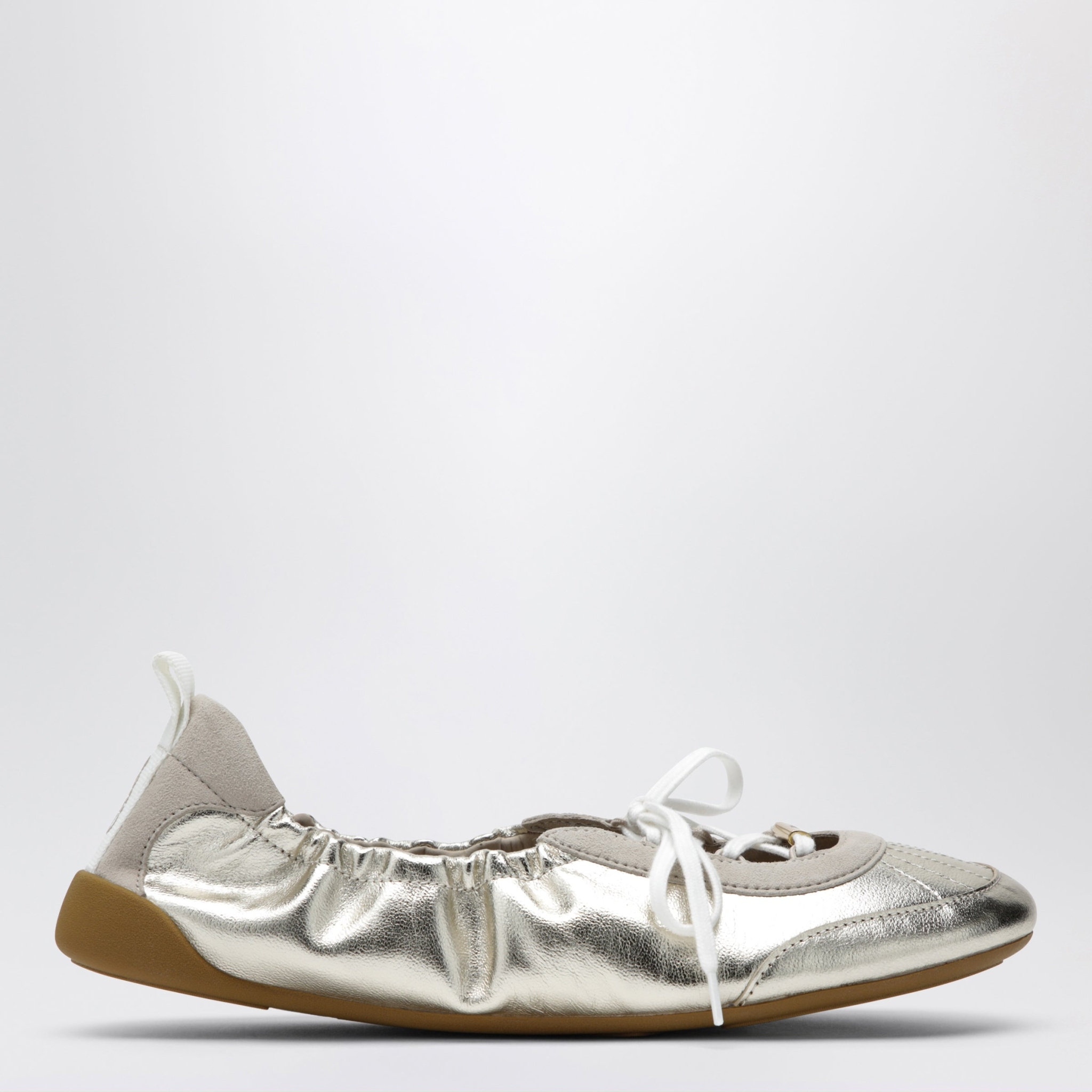 [Chloe] Sneakers FW26 CH26A19SYO