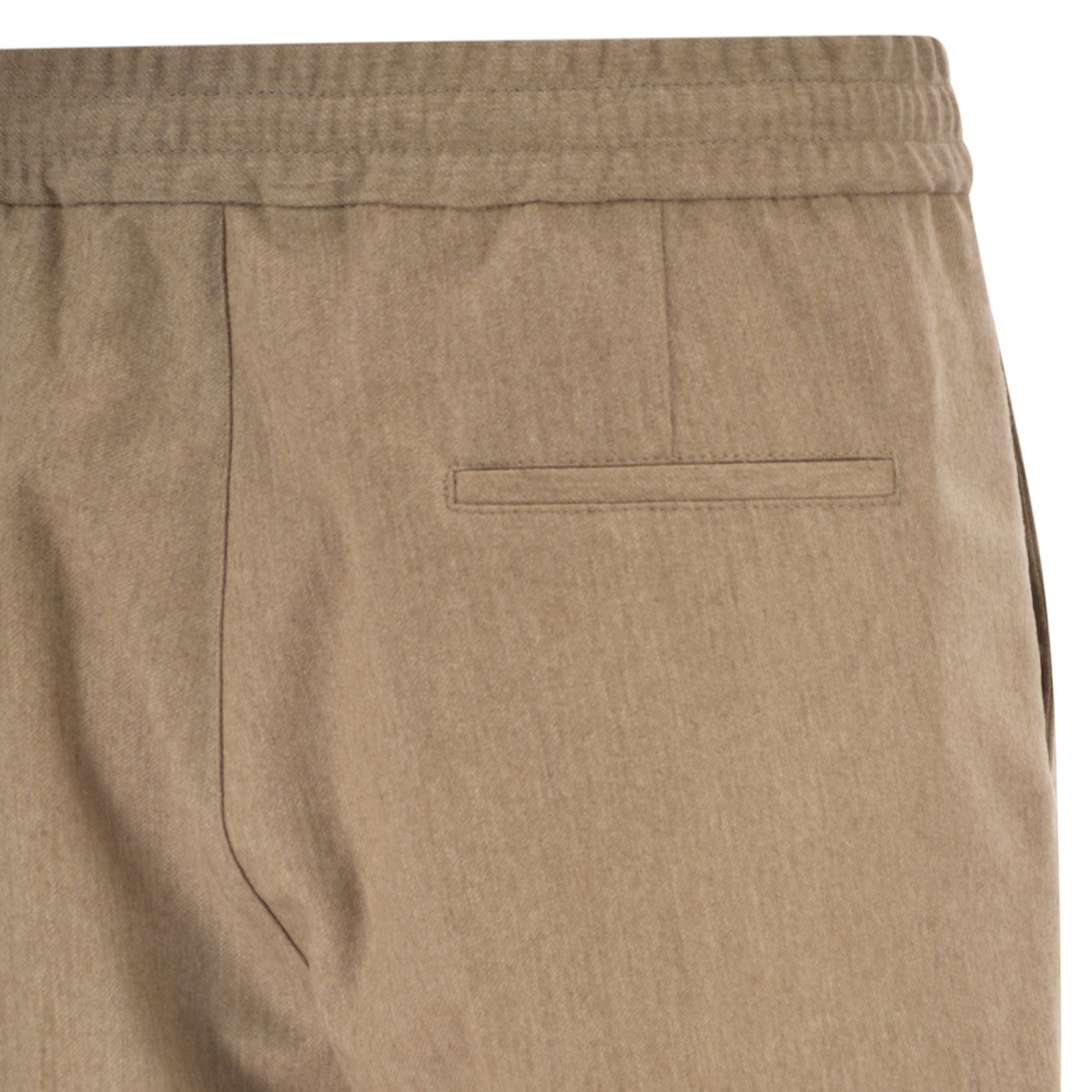 [Brunello Cucinelli] Trousers FW26 M038PE1710 C418